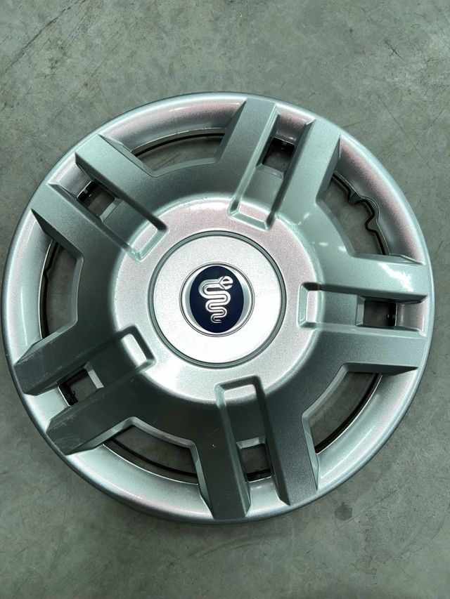 Tapacubos 15 pulgadas Fiat Originales logo Elnagh