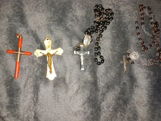 2 Rosarios y 3 Cruces
