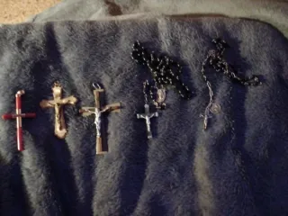 2 Rosarios y 3 Cruces