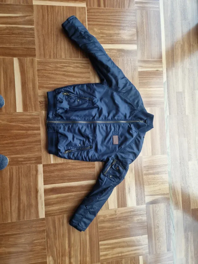 Cazadora bomber azul