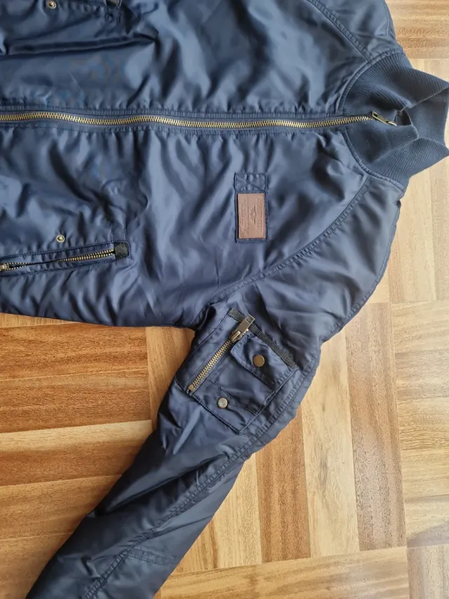 Cazadora bomber azul