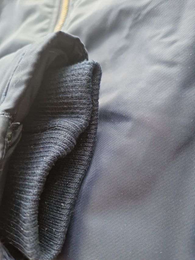 Cazadora bomber azul