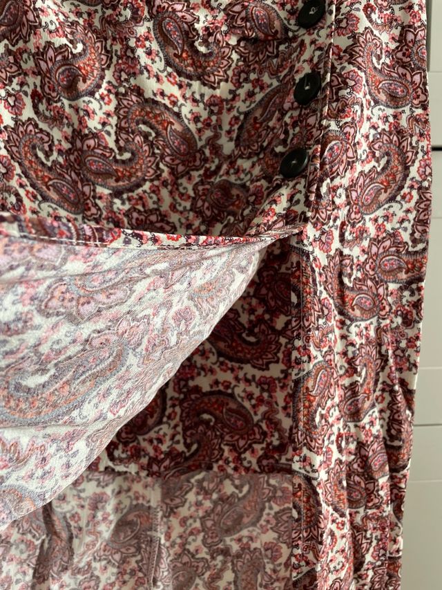 Falda larga estampada con abertura