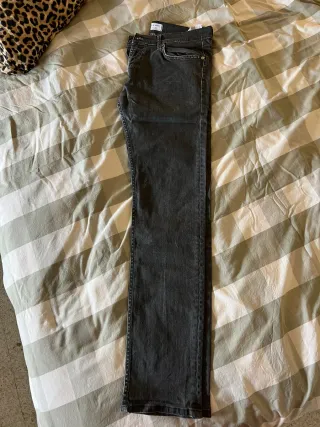 Pantalón pitillo Zara Man negro Talla 42