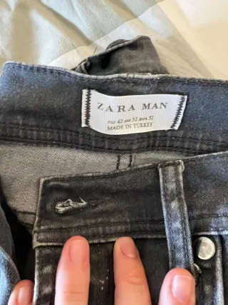 Pantalón pitillo Zara Man negro Talla 42