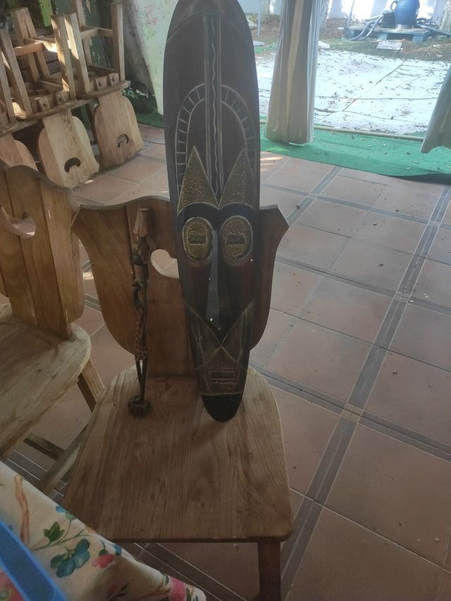 Figuras de Macaco em Madeira