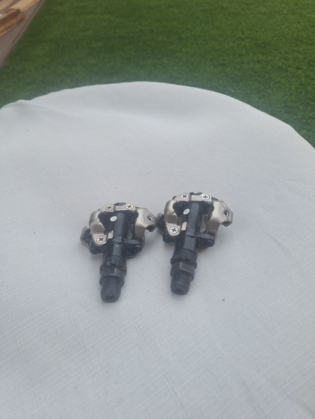 Pedales automáticos Shimano