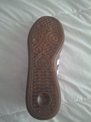 Spezial 43 a estrenar color granate