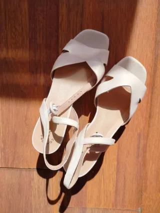 Sandalias Latouche Beige