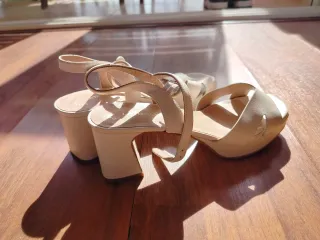 Sandalias Latouche Beige