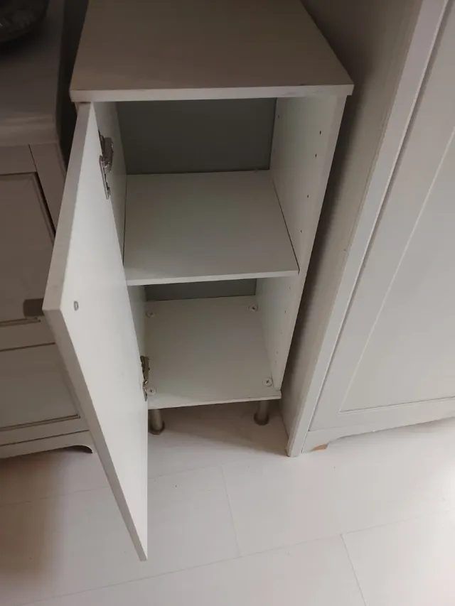 Mueble auxiliar blanco
