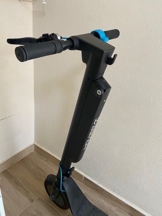 Patín eléctrico impecable