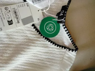 Camiseta C&A punto blanca nueva