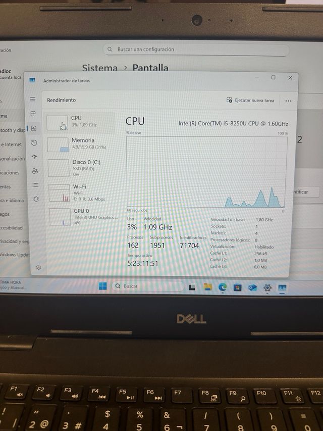 Computer portatile Dell da 14" nero. i5, 16 GB, SSD M2 da 500 Gb
