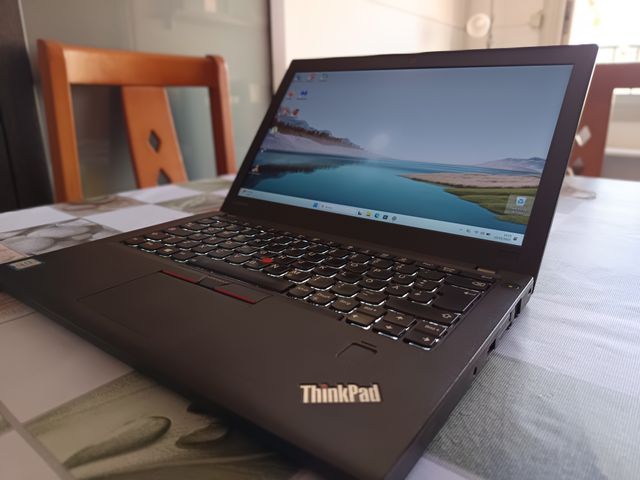 Ordenador portátil Lenovo i5 con disco SSD