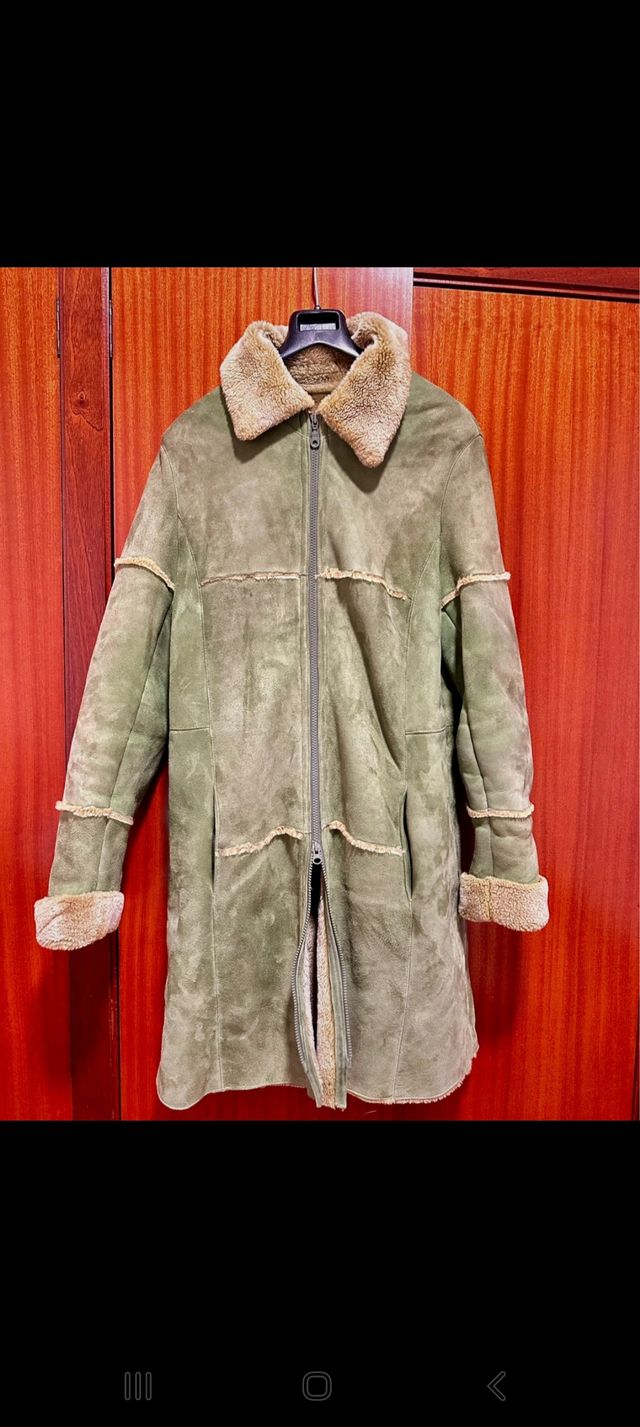 Abrigo ante y pelo verde/beige