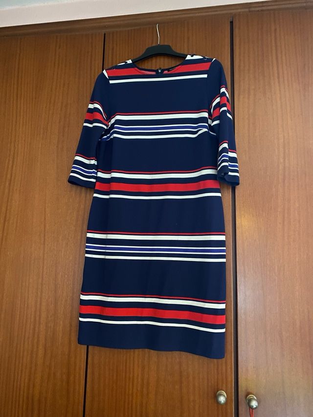 Vestido de punto con rayas