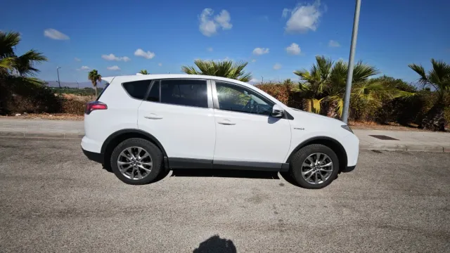 Toyota RAV4 2016
