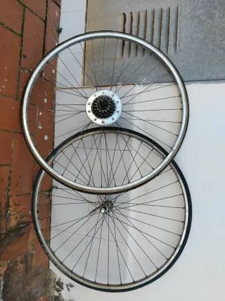 Rueda de bicicleta 23_622 (700×23)