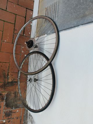 Rueda de bicicleta 23_622 (700×23)