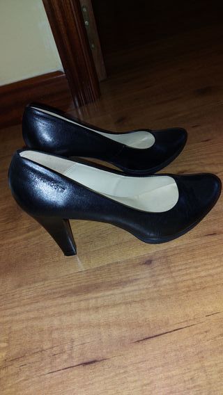 Zapatos de mujer,  sandalias y botines