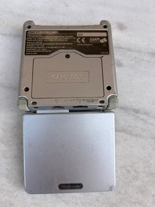 Nintendo Game Boy Advance SP Plata