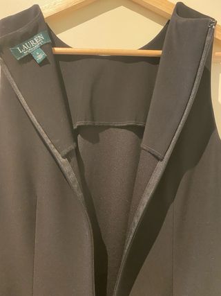 Vestido negro sin mangas