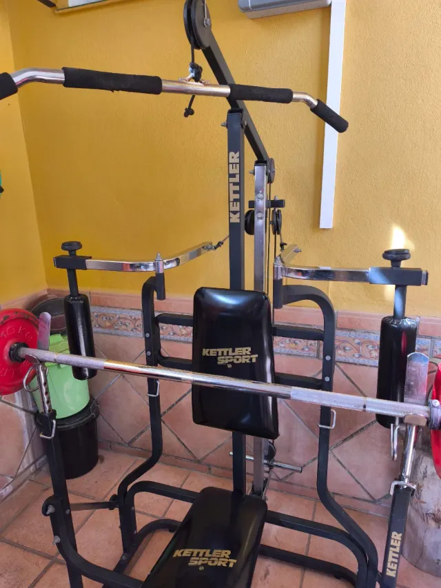 Multiestación Kettler con Press de Banca..