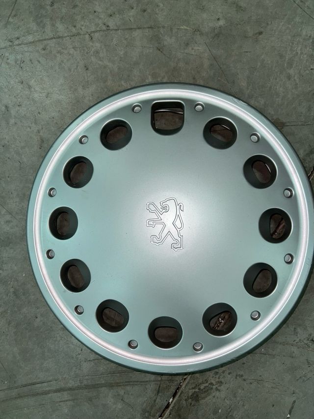 3 Tapacubos Peugeot 205 13 pulgadas Originales