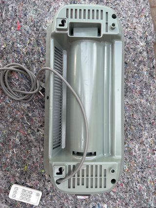 Calefactor de baño blanco con mando