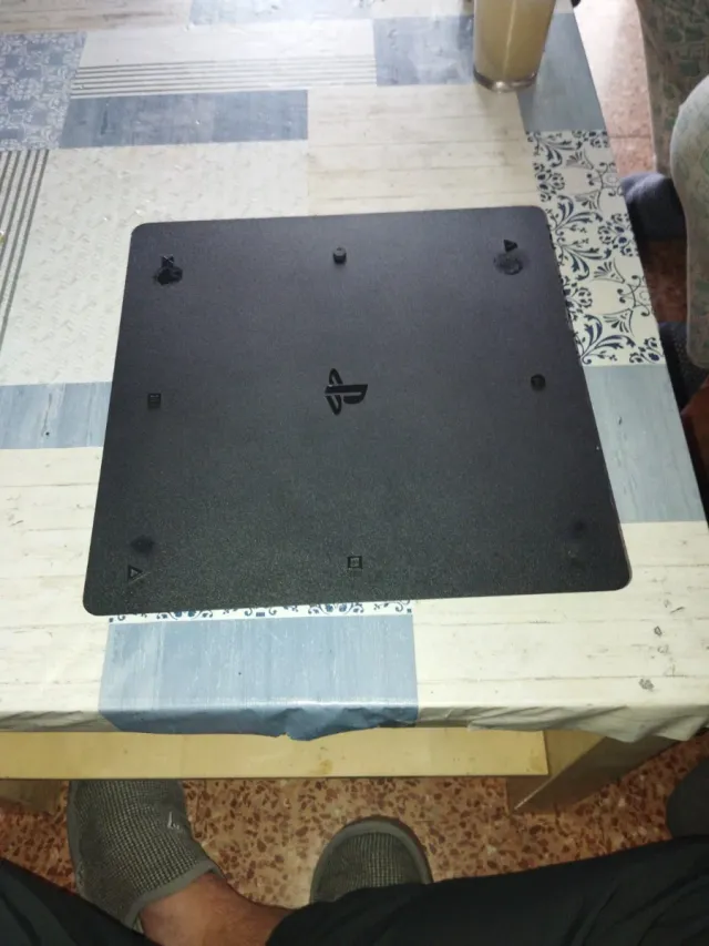 Consola PS4 Slim Sony Negra 500GB