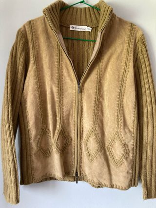 Chaqueta ante y punto marrón