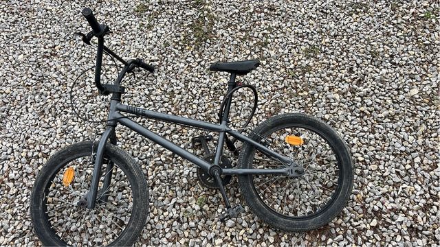 Bicicleta BMX gris