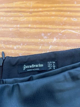 Falda pantalón cuero sintético