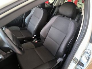 Peugeot 207 1400 75Cv año 2011 MUY BUEN ESTADO.