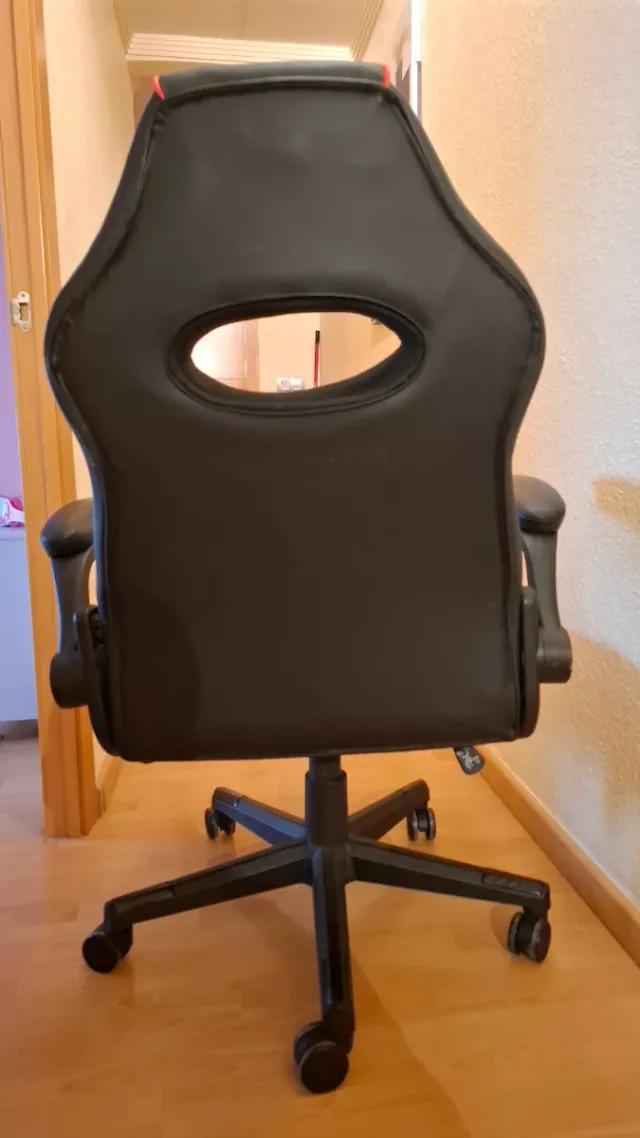 Silla Gaming RACING Negra con Detalles Rojos