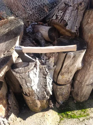 Hacha antigua pequeña