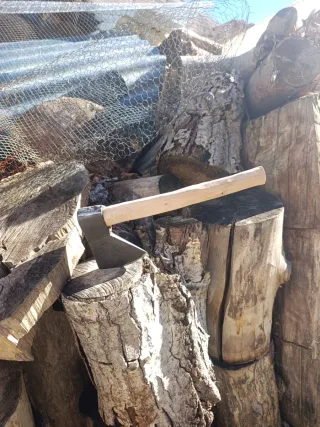 Hacha antigua pequeña