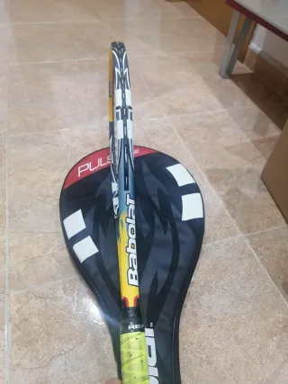 Raqueta y funda de tenis Babolat