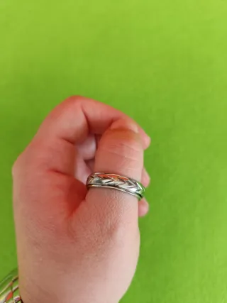 Anillo giratorio antiestrés plateado