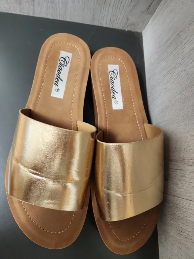 Sandalias Ciaodea Doradas