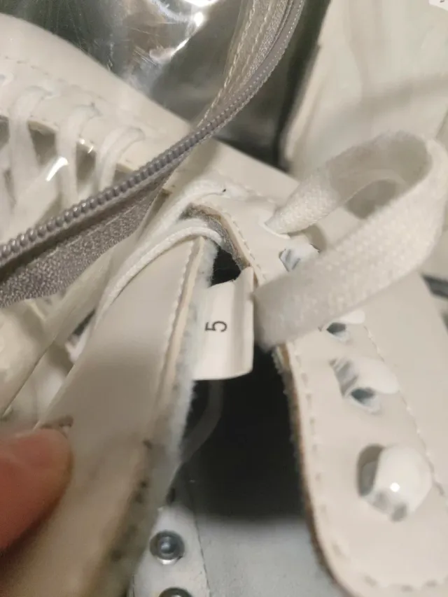 Patines de Hielo Blancos Sovereign