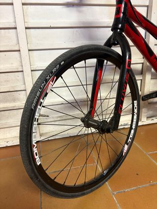 Bici BMX Race Cuda Fluxus Roja Talla Junior