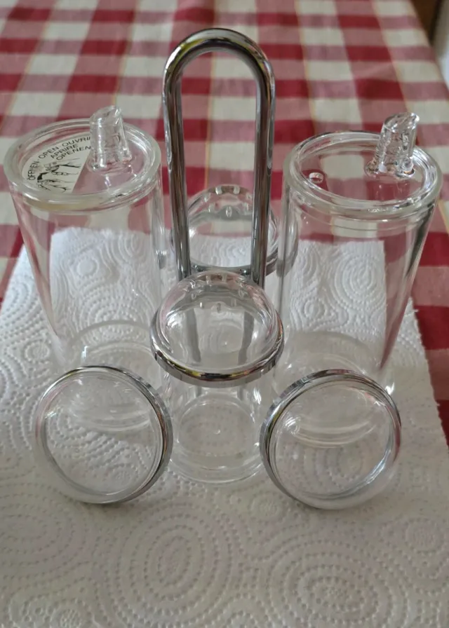 Set Olio/Aceto Vetro e Metallo. Nuovo. Mai usato.