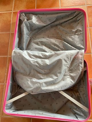 Maleta grande rígida fucsia con ruedas