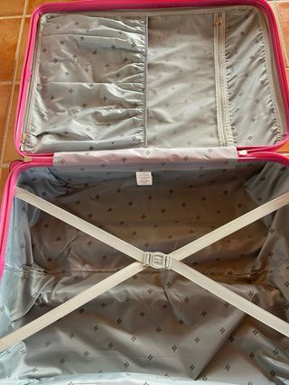 Maleta grande rígida fucsia con ruedas