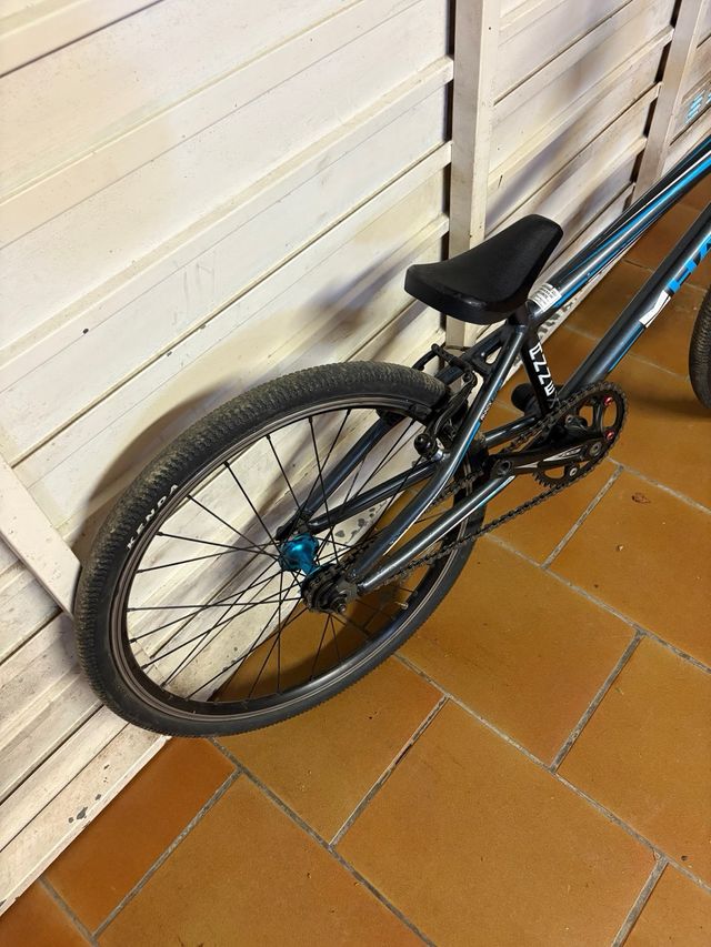 Bici BMX Race Haro talla Expert