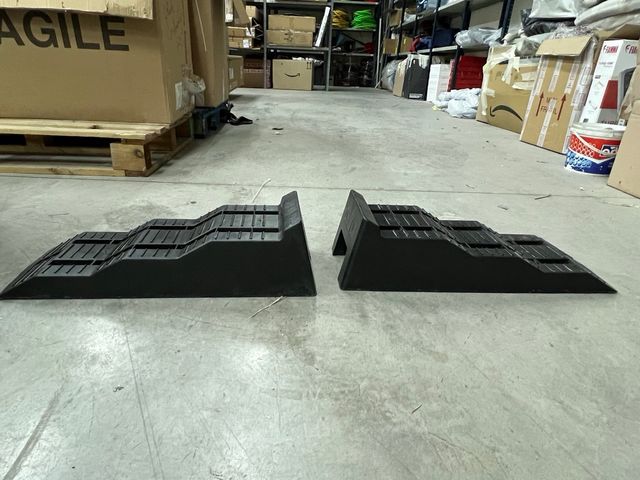 Pack 2 calzos Thule autocaravana + bolsa