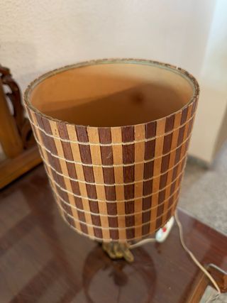 Lamparita de mesa madera y metal