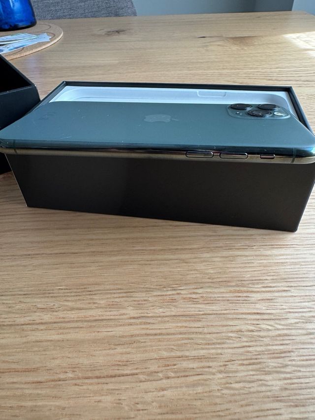 iPhone 11 Pro 256 GB verde + 93% batteria